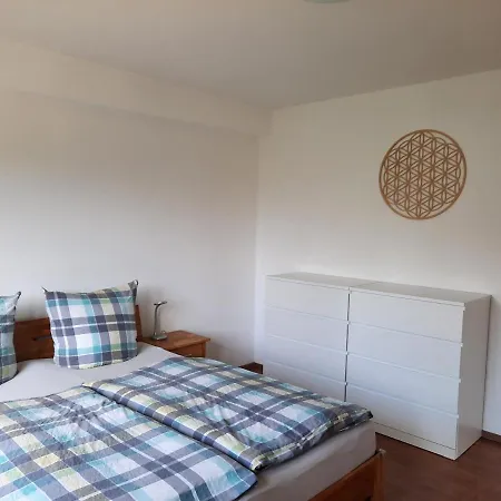Apartment Mit Terrasse Für 4-5 Personen Mit Schwimmbad + Sauna *