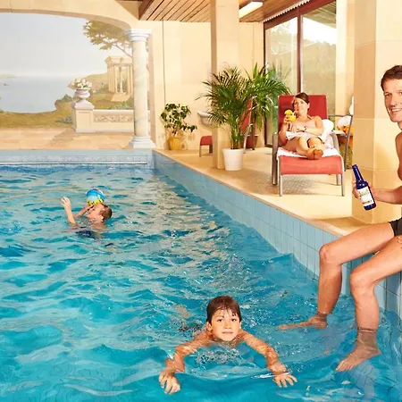 Mit Terrasse Für 4-5 Personen Mit Schwimmbad + Sauna Bad Grund