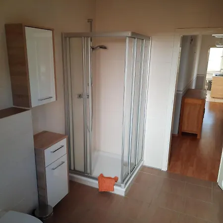 Mit Terrasse Für 4-5 Personen Mit Schwimmbad + Sauna Bad Grund
