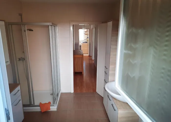 Mit Terrasse Fuer 4-5 Personen Mit Schwimmbad + Sauna 公寓